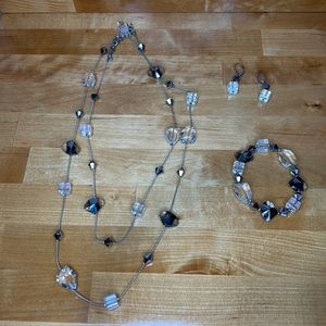 Premier Designs Ice Sparkle necklace, bracelet and earrings set